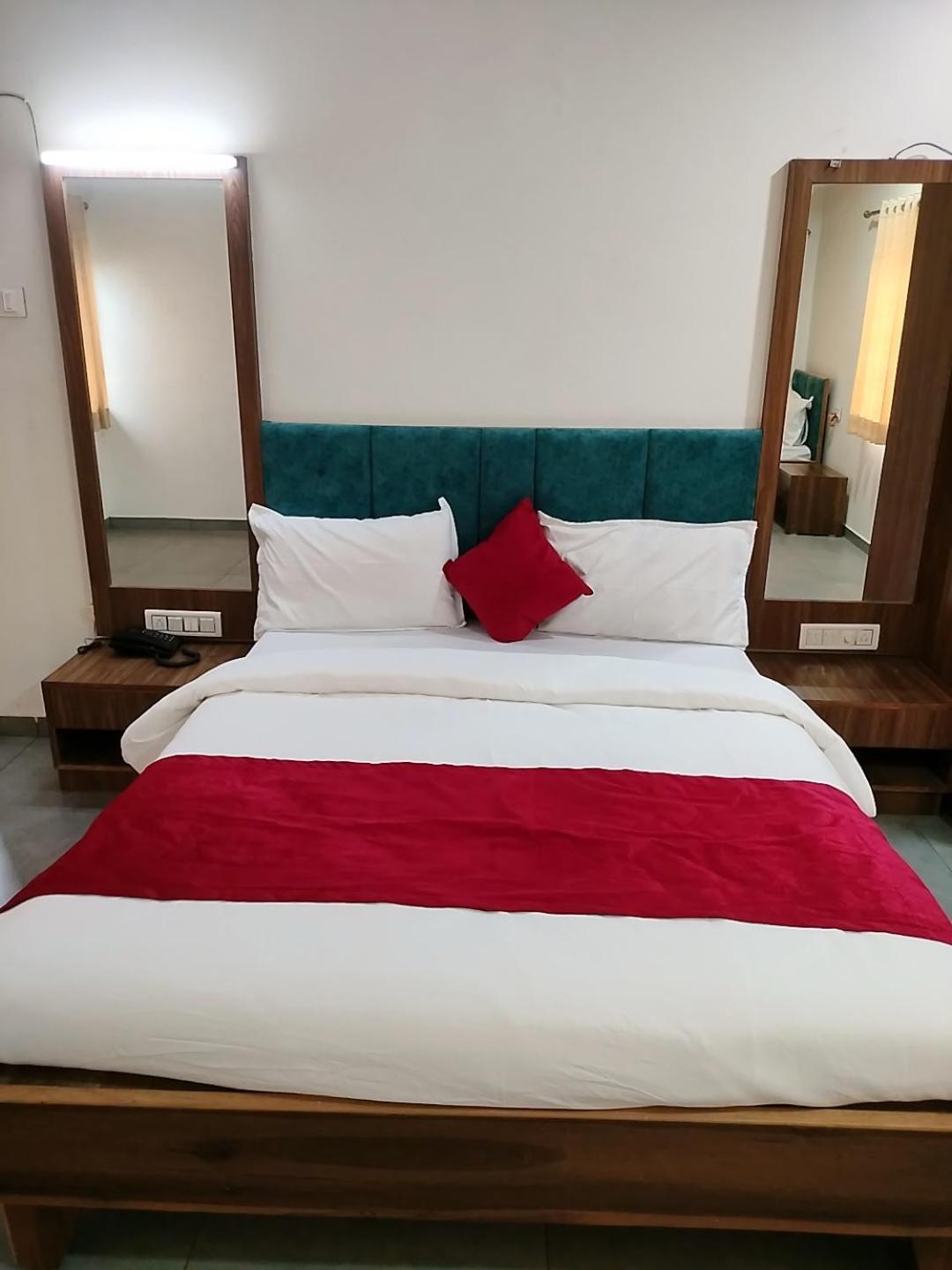 Golden Resort Igatpuri Εξωτερικό φωτογραφία