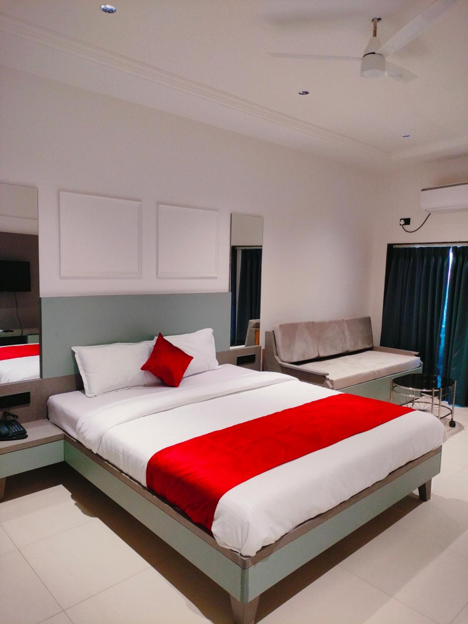 Golden Resort Igatpuri Εξωτερικό φωτογραφία
